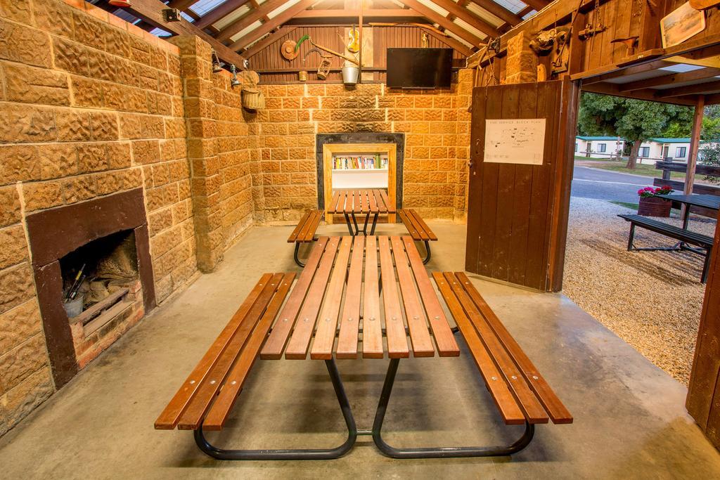 Big4 Castlemaine Gardens Hotel Exterior foto